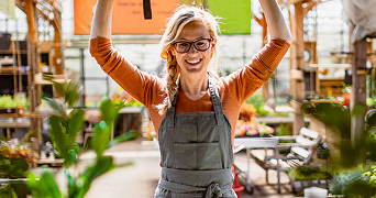 market stall worker starting work